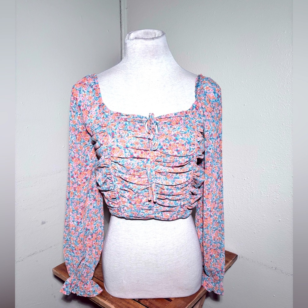 She + Sky Floral Crop Long Sleeve Top